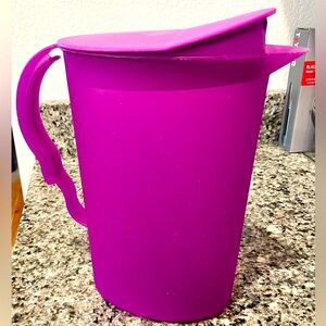 Tupperware pitcher